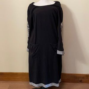 Eshakti knit retro 70s dress with embroidered flare sleeves